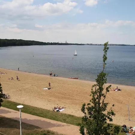 On The Beach, Schwerin Apartment *