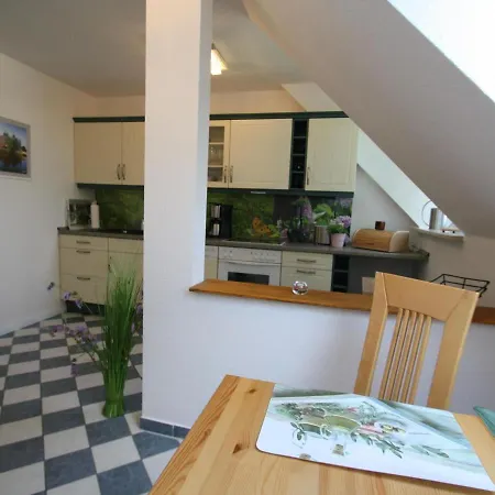 Am Strand, * Schwerin (Mecklenburg-Vorpommern)